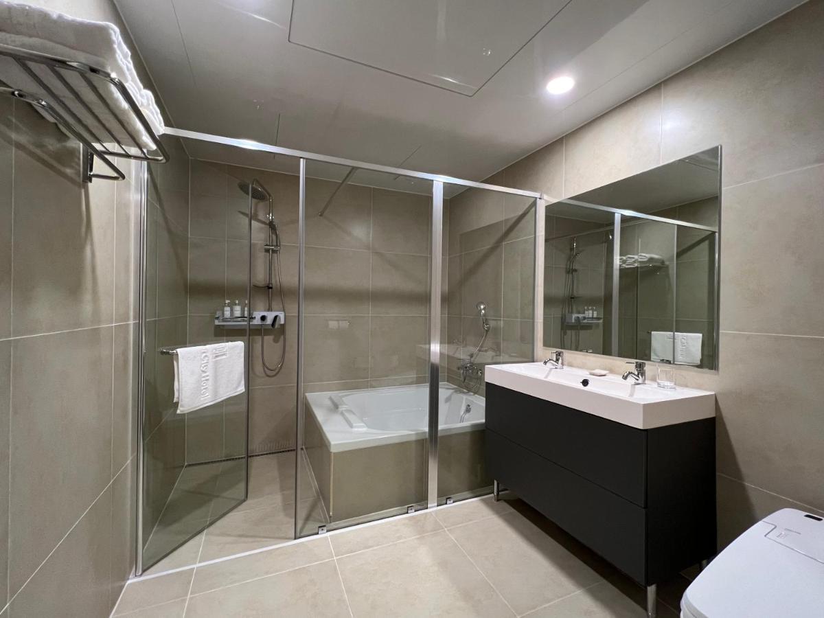 Jinhae Intercity Hotel Changwon Exterior photo