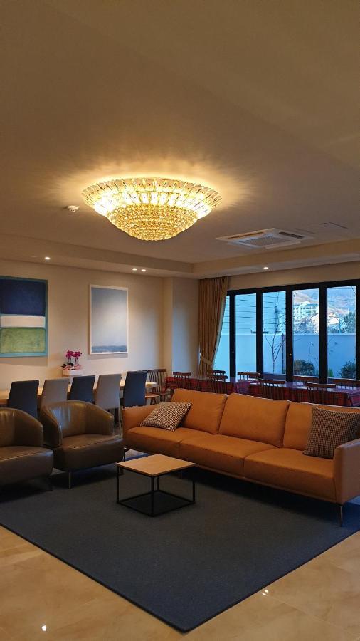 Jinhae Intercity Hotel Changwon Exterior photo